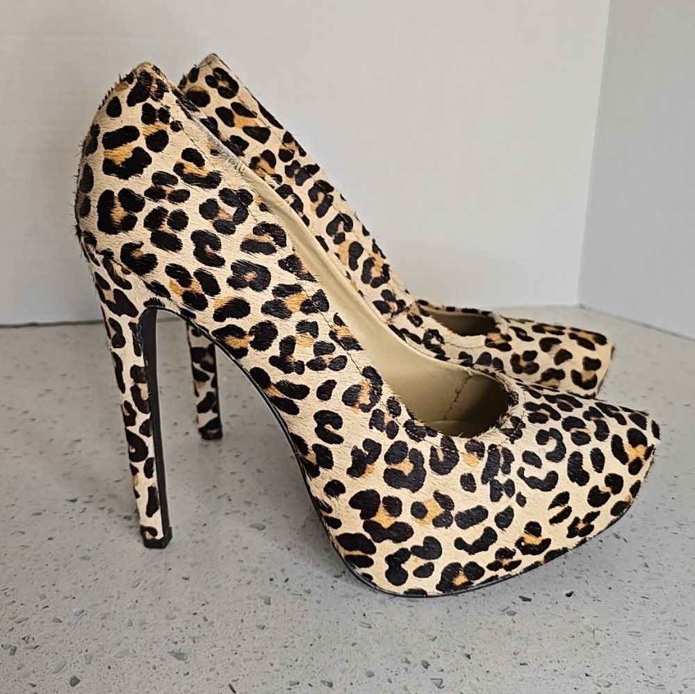 Kelsi Dagger brette calf hair pump 9.5